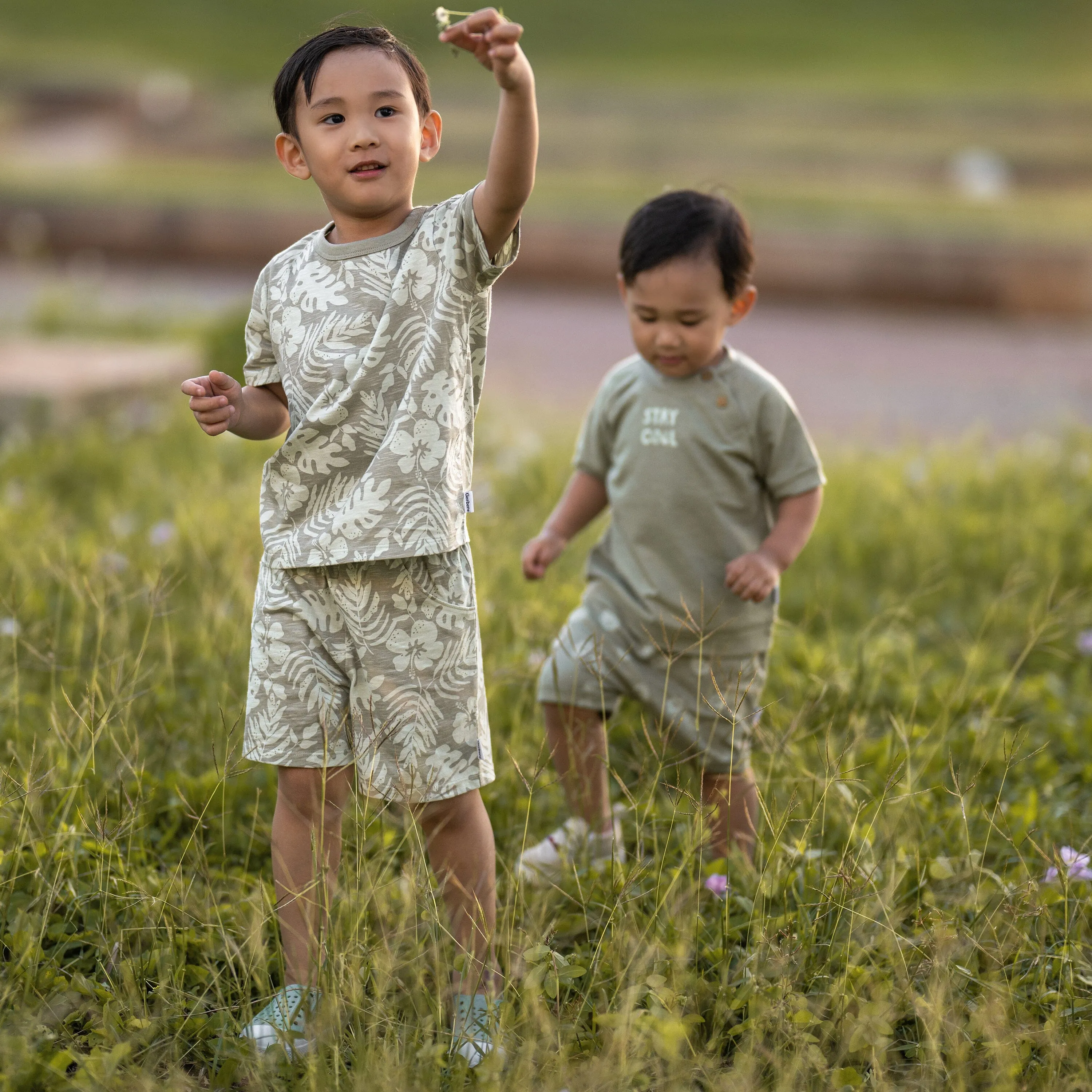 2-Piece Baby and Toddler Boys Tropical Leaves T-Shirt and Shorts Set Gerber Childrenswea